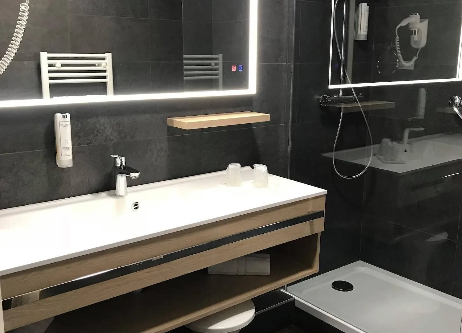 Logis Hotel Arc En Ciel Thonon-les-Bains 3*,
