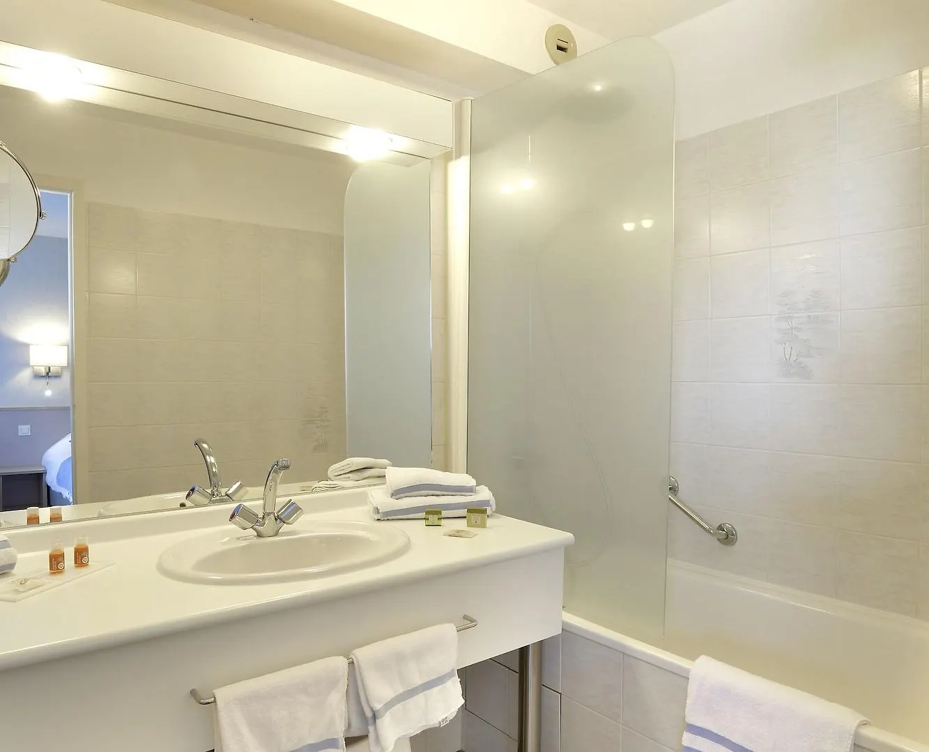 ***  Logis Hotel Arc En Ciel Thonon-les-Bains France