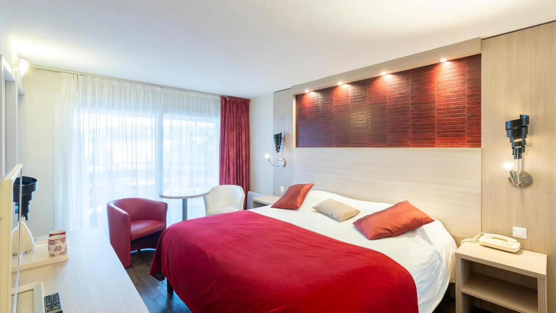 Logis Hotel Arc En Ciel Thonon-les-Bains 3*,